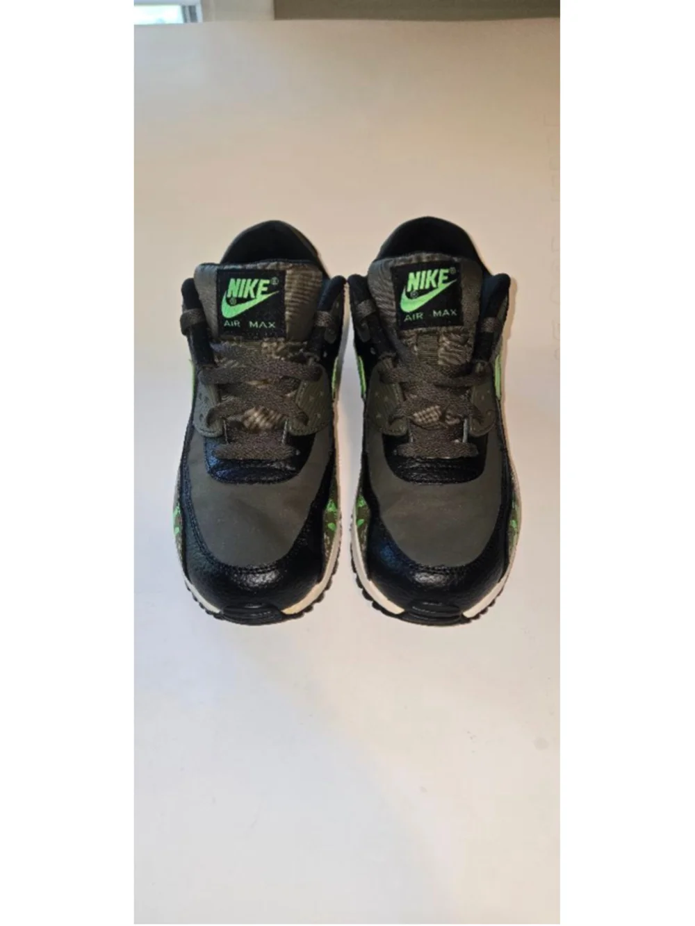 Boys Nike Air Max Sneakers 7y (Big Boy) Green Black Camo